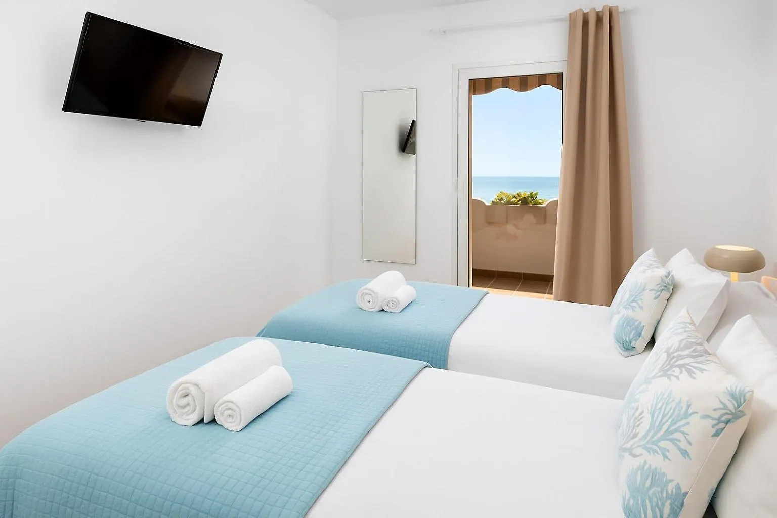Benalbeach Premium Apartments By Alfresco Stays 베날마데나코스타 0*,